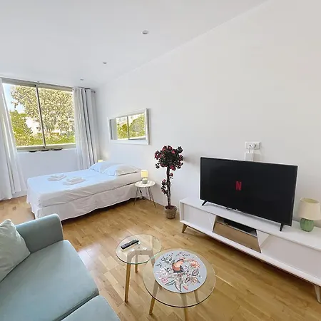 Heart Of Town Cozy Bright Warm & Sunny By Olam * Cannes