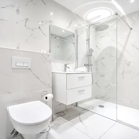 Heart Of Town Cozy Bright Warm & Sunny By Olam Cannes