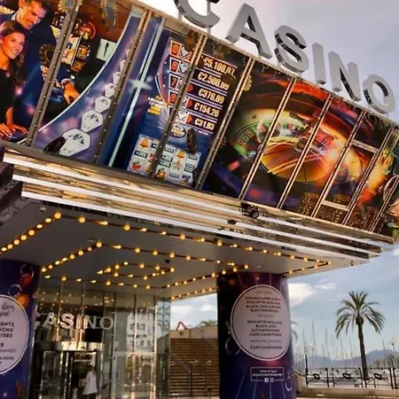 Appartement Heart Of Town Cozy Bright Warm & Sunny By Olam *